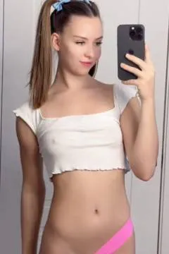 Möchtest du am Freitagabend mit tiny_Angel ein bisschen Unfug machen?