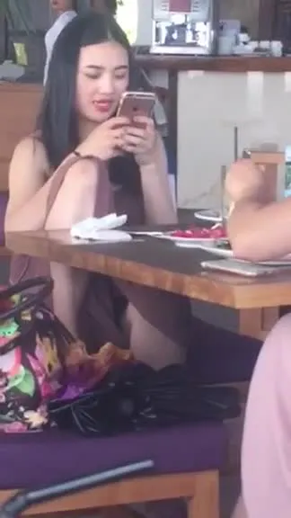 Is that black tng underwear or a black forest? It's so hot in the summer that pretty girls wear skirts without pants! The skirt is lifted with legs apart for 'ventilation under the crotch' and is secretly photographed.