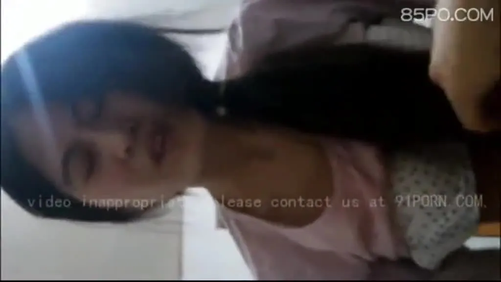 Teacher's student, classical aesthetics sister shows face for a hookup