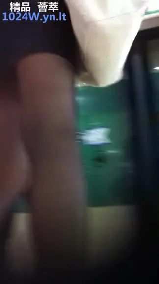 แอบถ่ายใต้กระโปรงสาวเกาหลี～51