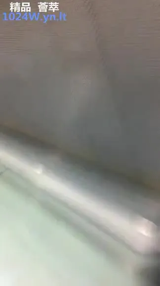 Stalking and secretly filming beautiful legs and short skirts in the South Korean subway ~ 69