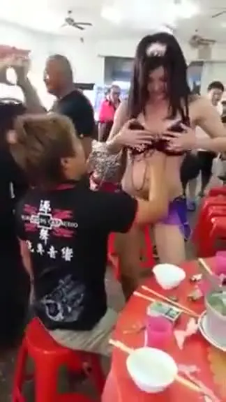 Organizing a banquet event to suck and lick milk