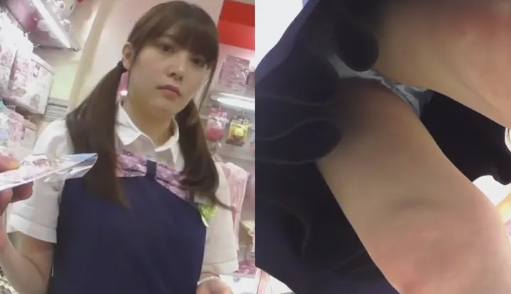真‧偷拍神人!!装作很想买衣服，其实是把可爱店员的小内裤收录回家~ 3