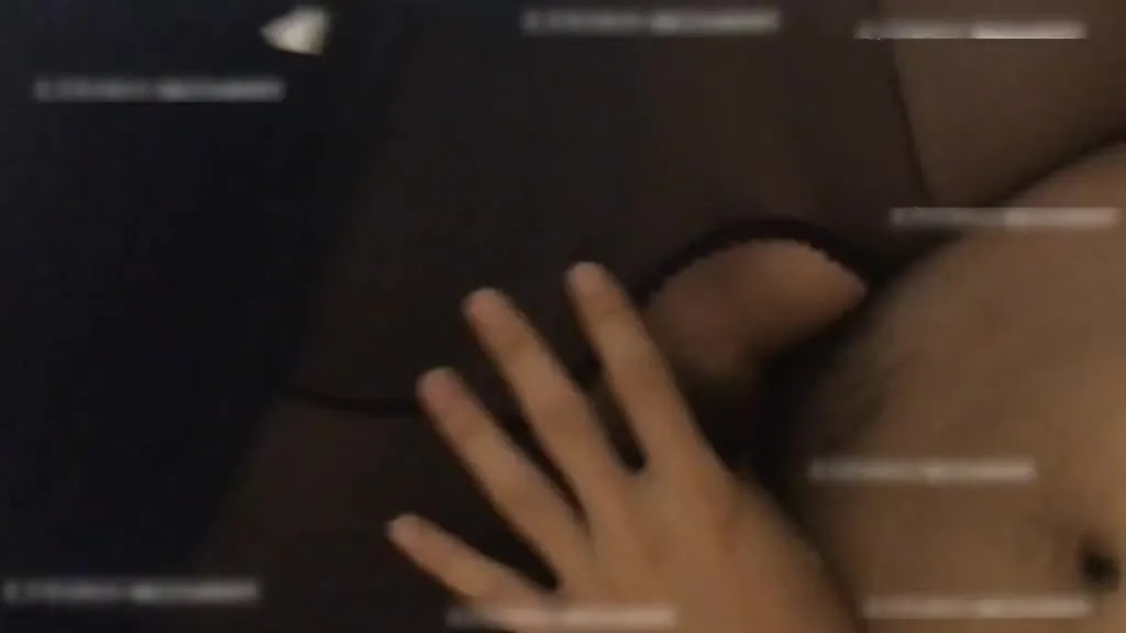 [Study of 'making love'!] A married woman's gentle voice speaks lewd sentences, asking for all of it to be shot on her neck.
