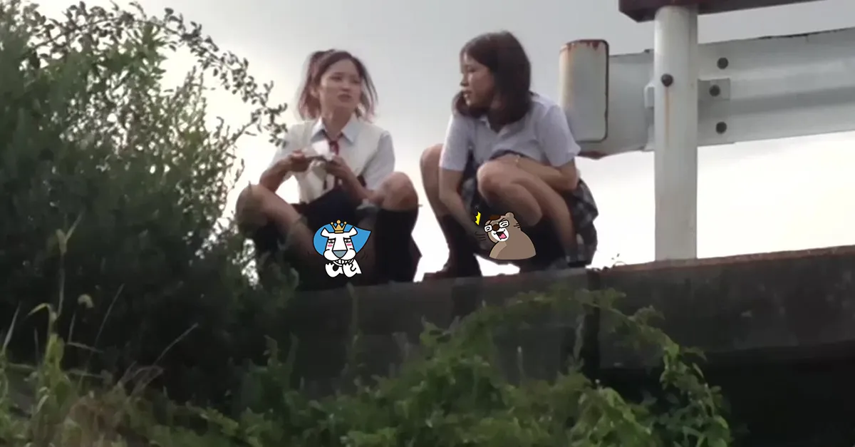 Ts otaku caught a super pretty student girl in the alley! But the next second, he was shocked to see a 'mysterious spray'... He was still in shock!