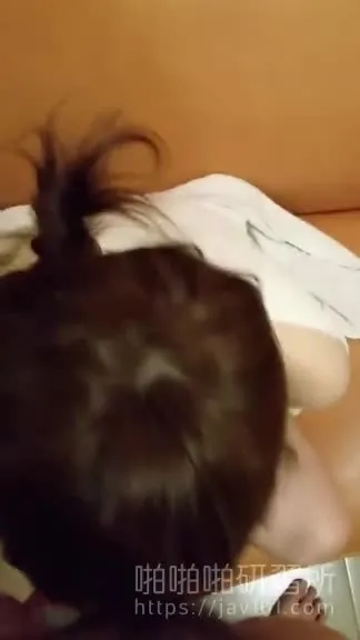 La célèbre employée de magasin de 1984, Huang Xingying, a vu sept vidéos de sexe fuiter, 4