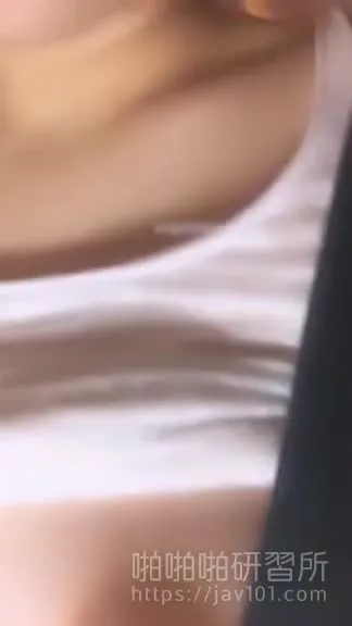 Adorable college student secretly live-streaming in her room, exposing herself and masturbating, she climaxes quickly