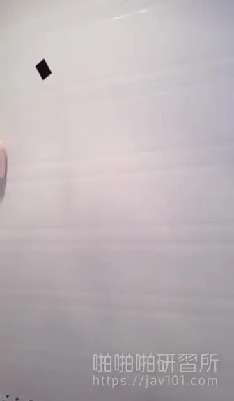 Afraid of being too bored wle taking a shower, start a live broadcast to chat