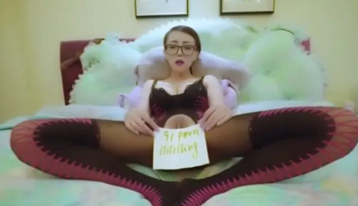 Looks very lewd! A busty and beautiful girl is spreading her legs and licking a meat stick! She has been eagerly waiting to be filled up: it's so tck and big.
