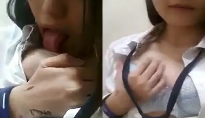 Démangeaisons qui gémissent et se léchant ! La fille de la banque est très avide au travail, elle ne peut s'empêcher de caresser... « les fruits de mer » apparaissent !