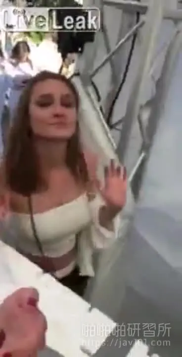 [European/US] Surprise for the Boob Chick!! Coincidence Prank at the Fountain Making 'Em Titties Squirting Nonstop!!