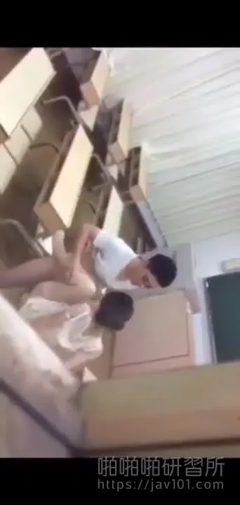 Viral Online!! 18-Yo Male Student "Humping the Homeroom Teacher in the Classroom" Sex Tape Leaked... Netizen: That's An Straight A Student for Sure!! ~ 2