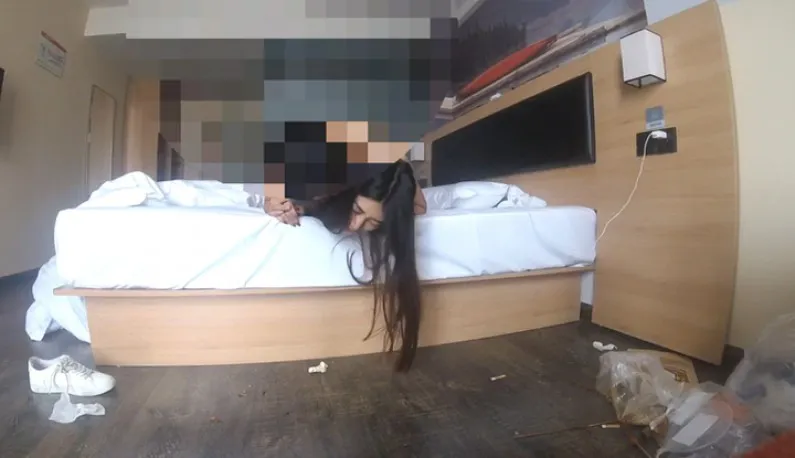 气质正妹吸吸吐~吸吸吐~ 口口到一半发现被偷录：你别录了吧！ 」