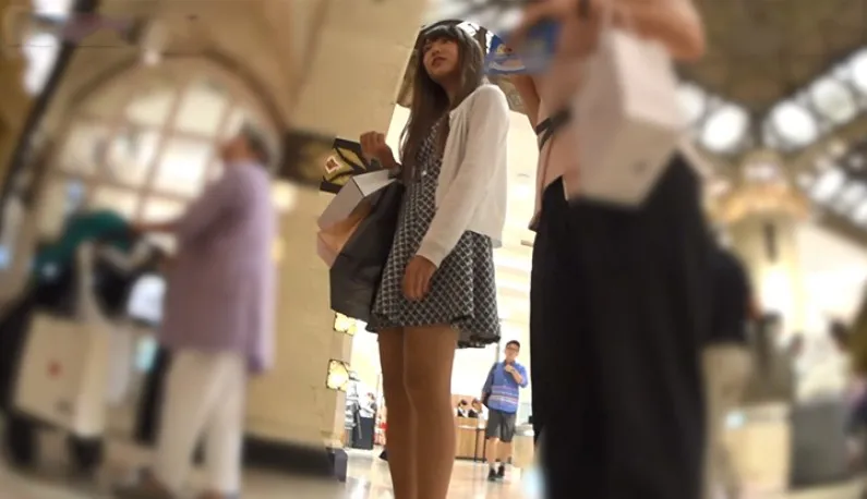 True, Sneak Shot Master!!! Lost Her While Taking Photos… But Then My Next Target Immediately Appears!!