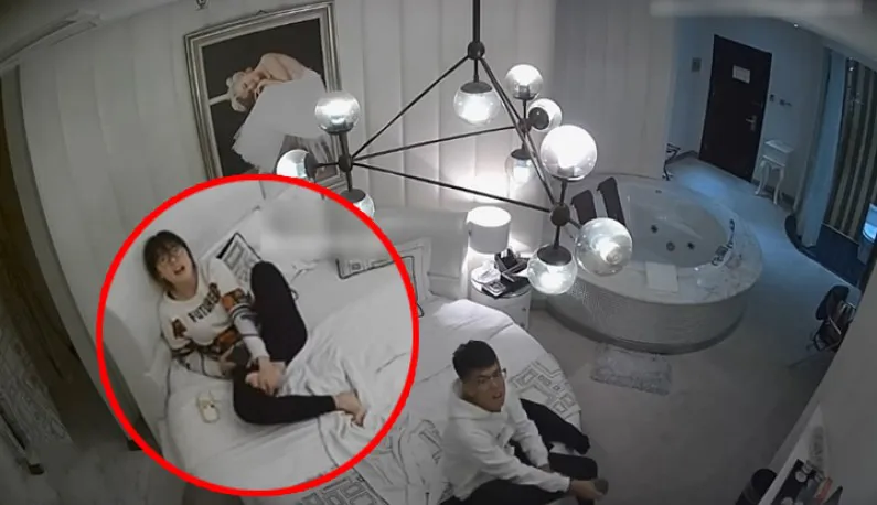 [Hotel Hidden Cam] Young Couple Who's Really Scared of Being Hidden Cammed… Checked for Cameras But Still All of Their Nastiness is Seen By Everyone!!