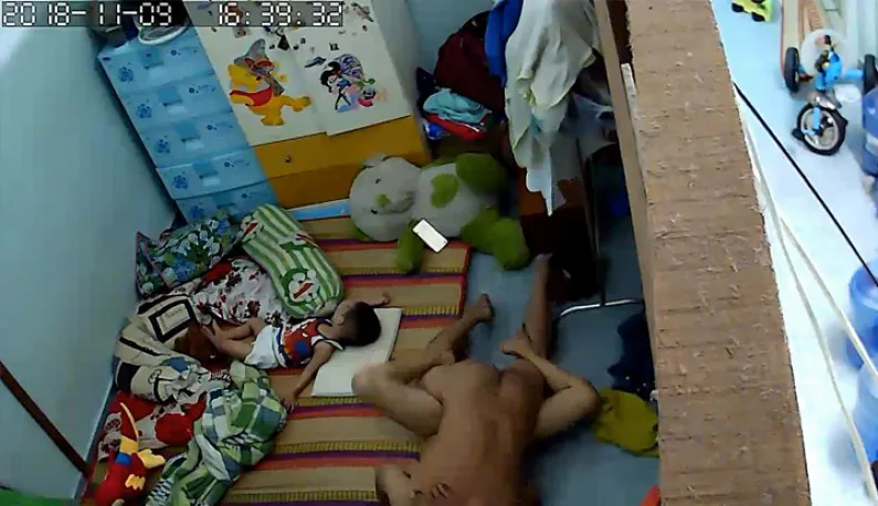 Camera thông minh nhà bạn có an toàn không?! Khi trẻ ngủ say là lúc chúng ta yêu nhau ❤