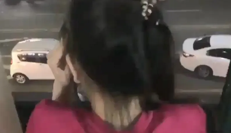 Tôi thực sự hy vọng mọi người ở tầng dưới có thể nhìn tôi ~ Tôi sẽ cho các bạn xem cảnh này!