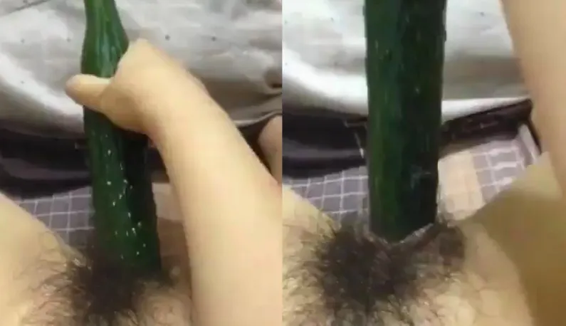 [Climaxing with Food] Fried Pussy with Cucumber ~ Slutty Insertions Till Massive Squirting!!