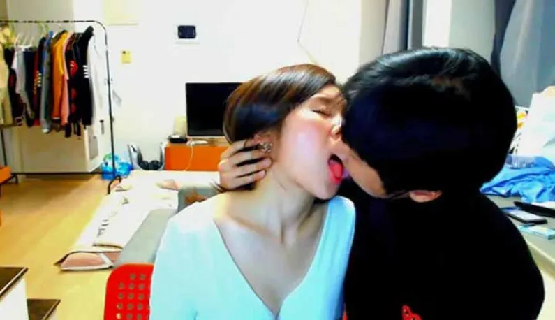 [Hàn Quốc] Trực tiếp cởi quần áo của Zhengmei ~ tùy tiện chà xát ~