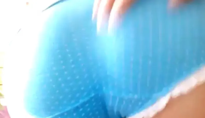 Zuhause ist es so langweilig ~ lass meine Vagina Luft bekommen ~