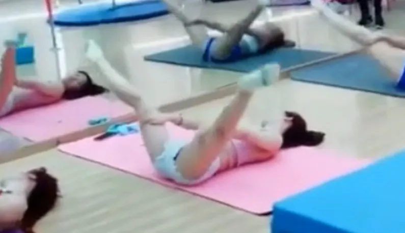 แอบถ่ายห้องโยคะ