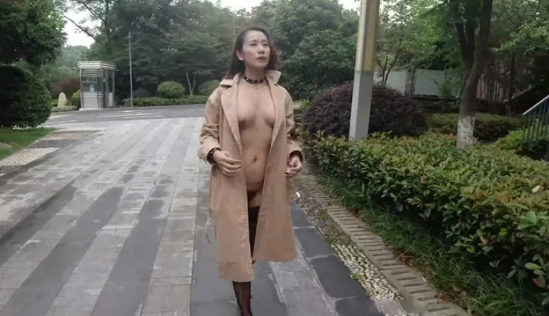 Người mẫu ảnh khỏa thân trực tiếp và táo bạo ngoài trời ~ bắt chước màn mua sắm khỏa thân của thiên thần Bắc Kinh !!