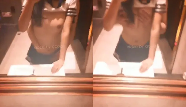 Bộ đồ thủy thủ selfie sóng ngầu ~ trước gương bang bang ~