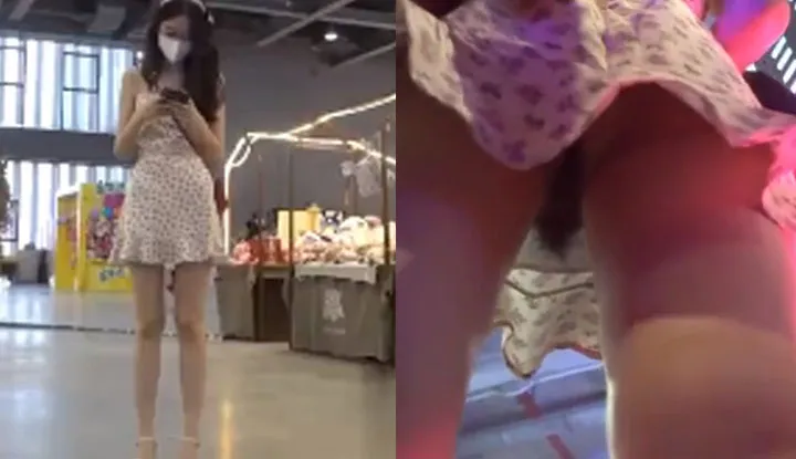 Sự cố lộ hàng trên mạng ~Triển lãm truyện tranh có cô nàng không mặc quần lót