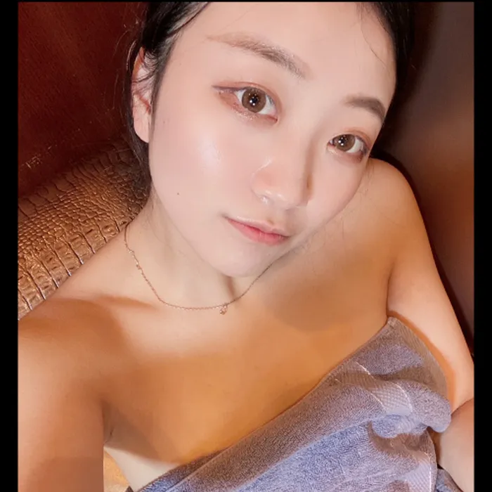 FC2-PPV-4587028 ★Bonus Uncensored and Vaginal Camera ♀121 Bright Big Butt Girl Nonoka Gets Plenty of Creampie♡
