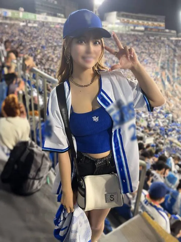 FC2-PPV-4685412 Rika: A 25-Year-Old Baseball Fan's Exciting Night Out