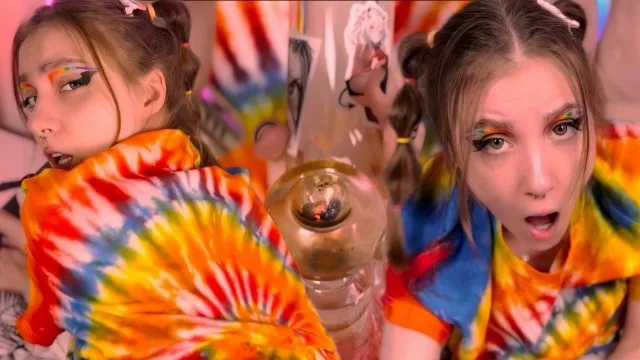สีรุ้งสวยสูบบุหรี่บุหรี่และตัดสินใจที่จะสูบคอกของฉันหลังจาก 4K