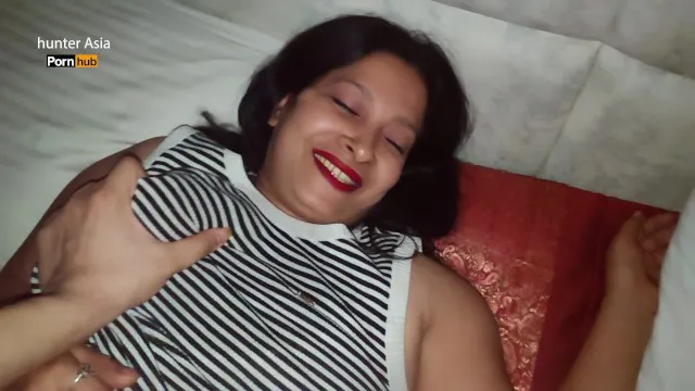 Raat ko ki Desi MILF Shobha ki chudai - Hindi-Audio-Sex