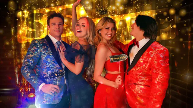 Meilleures amies excitées décident d'aller jusqu'au bout avec leurs propres demi-frères !