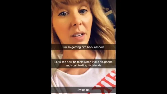 MILF baise le meilleur ami de son beau-fils en direct sur Snapchat