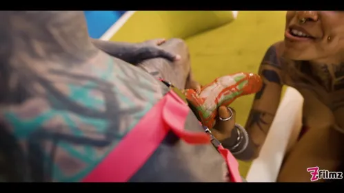 Z-Filmz Anuskatzz And Kimz Strap On And Squirt