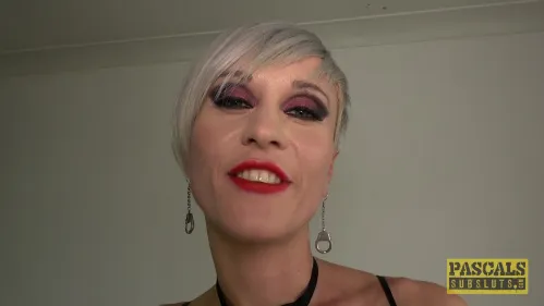 Les soumises de Pascal Tanya Virago Une interne timide en solo