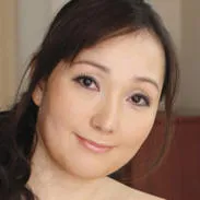 津村美那子 