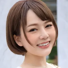 Sano Yuina