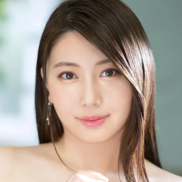 Hanabuchi Natsu