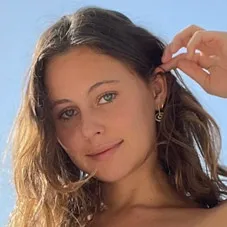 Stella Barey
