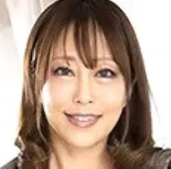 Kusakabe Hina