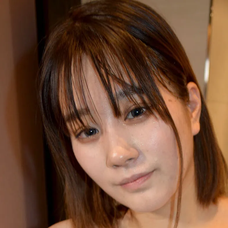 海野真凛