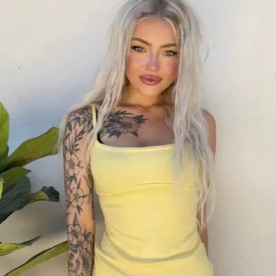 Nichole Saphir
