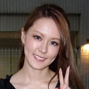 白咲莉乃
